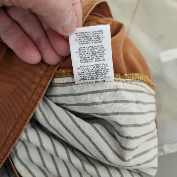 NWT CAbi Paper Bag Pants, sz 10 - Picture 9 of 10